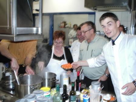 Kochen mit Kochtalent Marcel Thiele  vom Team Inspiration des renommierten Wrzmittelherstellers und Gewrzmittelgrohandelsunternehmens Wiberg zum Thema Wild und Wildgeflgel. Foto: Eckart Kreitlow